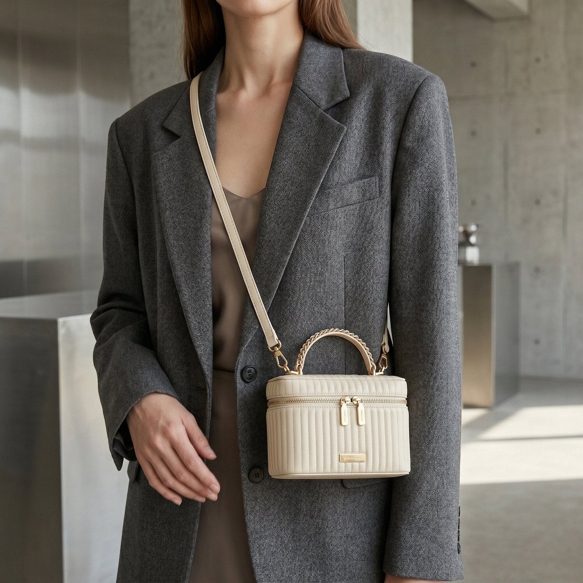 Avelis Vanity Case